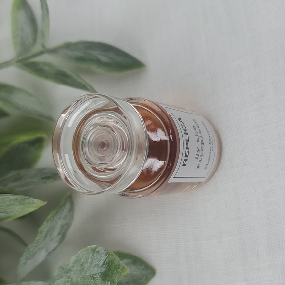 Maison Margiela By the Fireplace - Picture 4 of 8